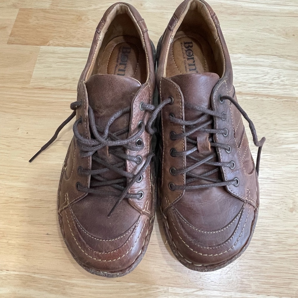 Born Melissa size 9 - brown - worn once
